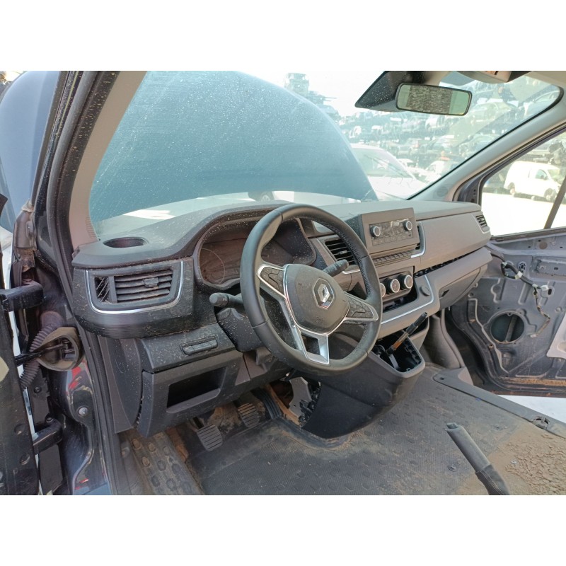 renault trafic iii autobús (jg_) del año 2023