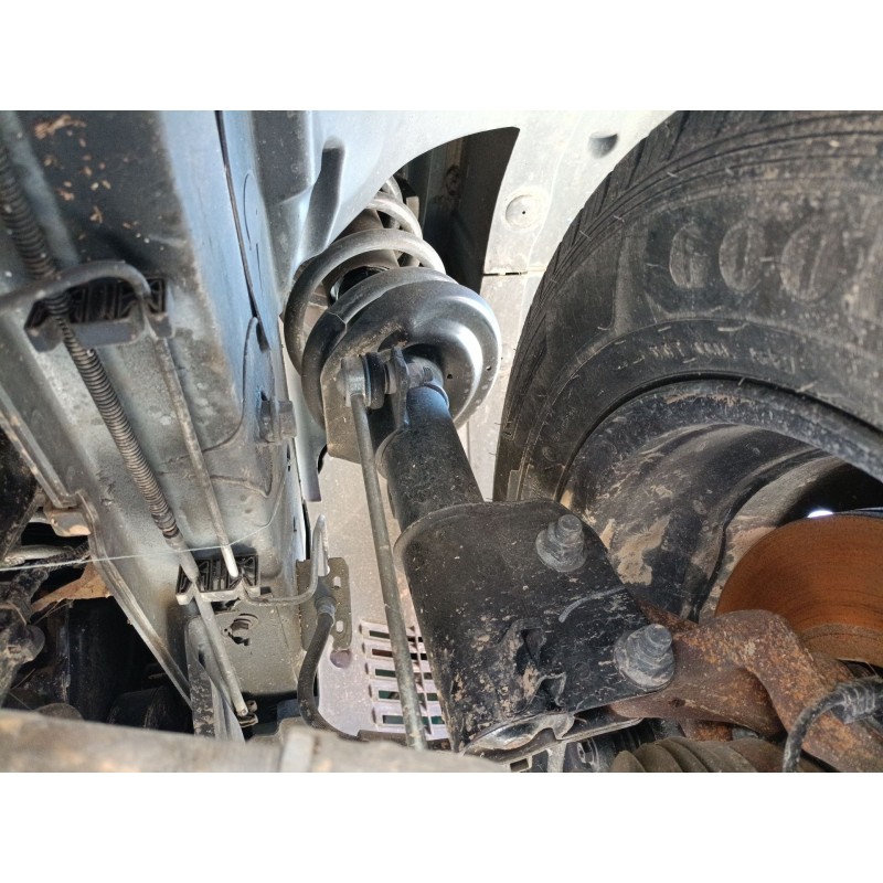 Recambio de amortiguador delantero derecho para renault trafic iii autobús (jg_) 2.0 dci 110 (jgmw) referencia OEM IAM   