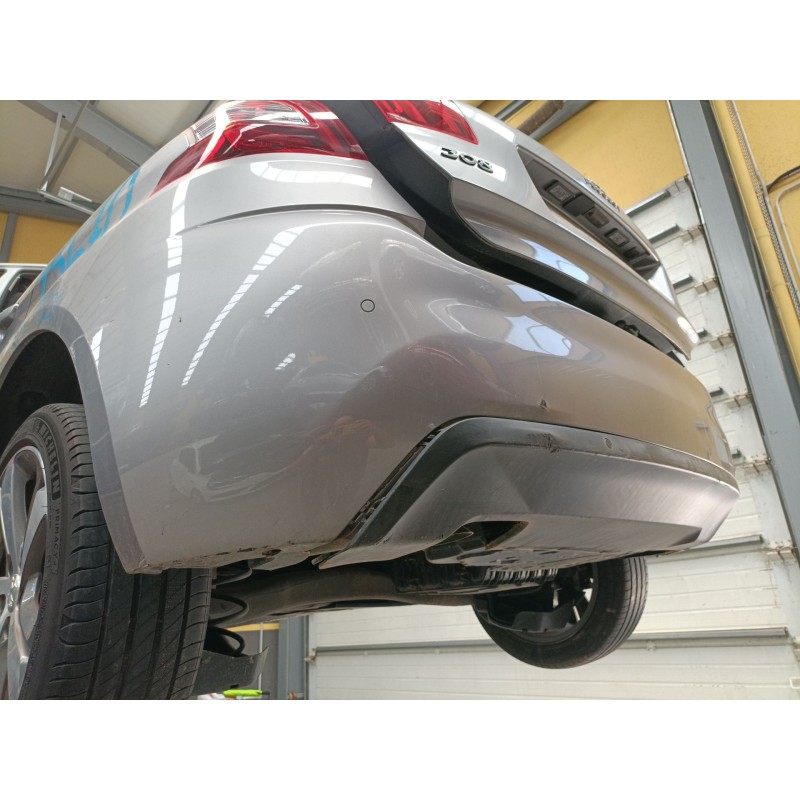 Recambio de paragolpes trasero para peugeot 308 ii (lb_, lp_, lw_, lh_, l3_) 1.5 bluehdi 100 referencia OEM IAM   