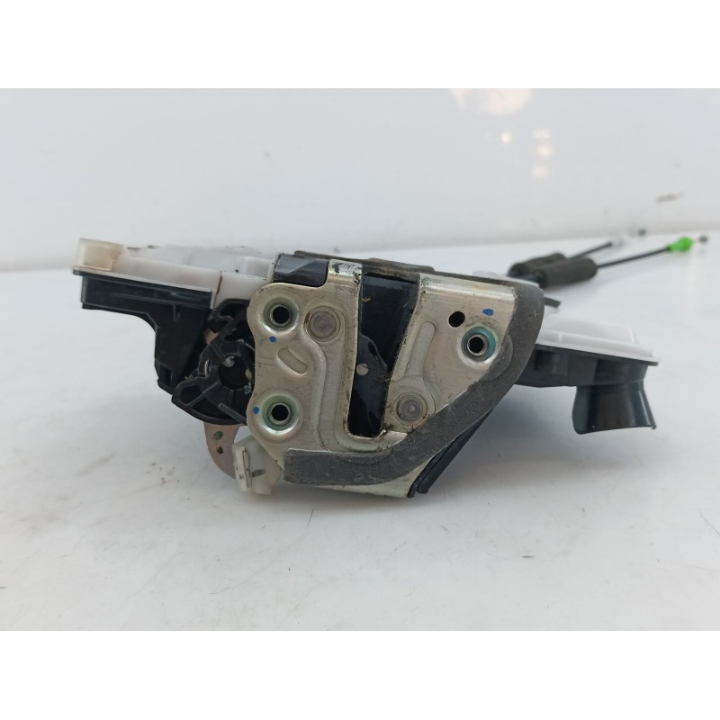 Recambio de cerradura puerta delantera derecha para toyota aygo (_b4_) 1.0 (kgb40) referencia OEM IAM 6903002521  