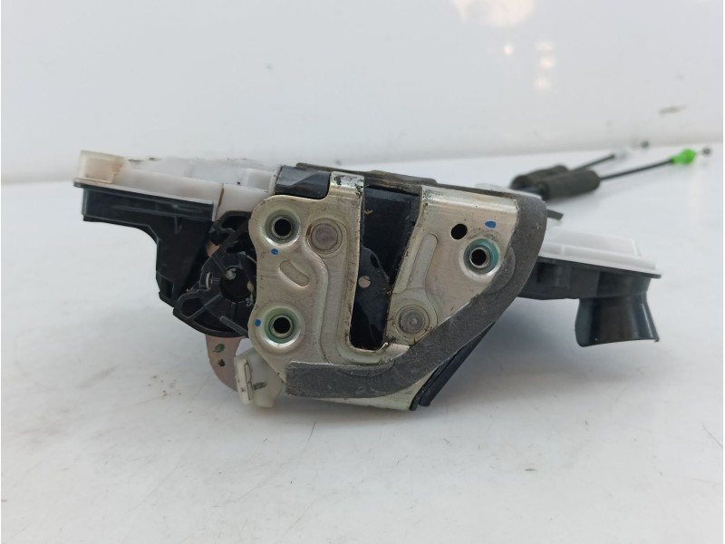 Recambio de cerradura puerta delantera derecha para toyota aygo (_b4_) 1.0 (kgb40) referencia OEM IAM 6903002521  