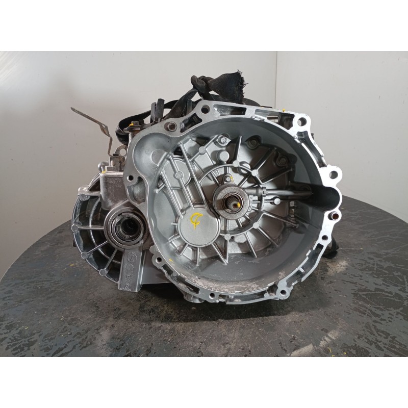 Recambio de caja cambios para ssangyong tivoli crystal referencia OEM IAM 3102035021  