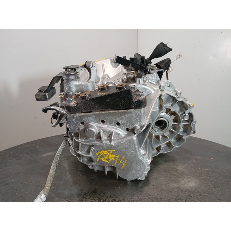 Recambio de caja cambios para ssangyong tivoli crystal referencia OEM IAM 3102035021  