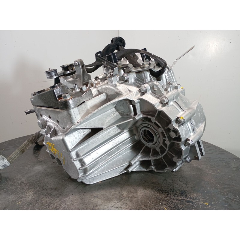 Recambio de caja cambios para ssangyong tivoli crystal referencia OEM IAM 3102035021  