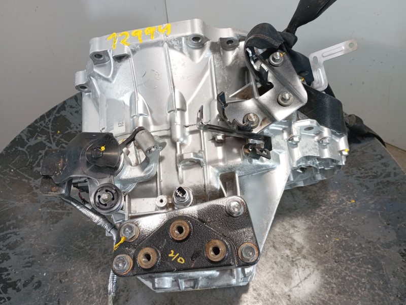 Recambio de caja cambios para ssangyong tivoli crystal referencia OEM IAM 3102035021  