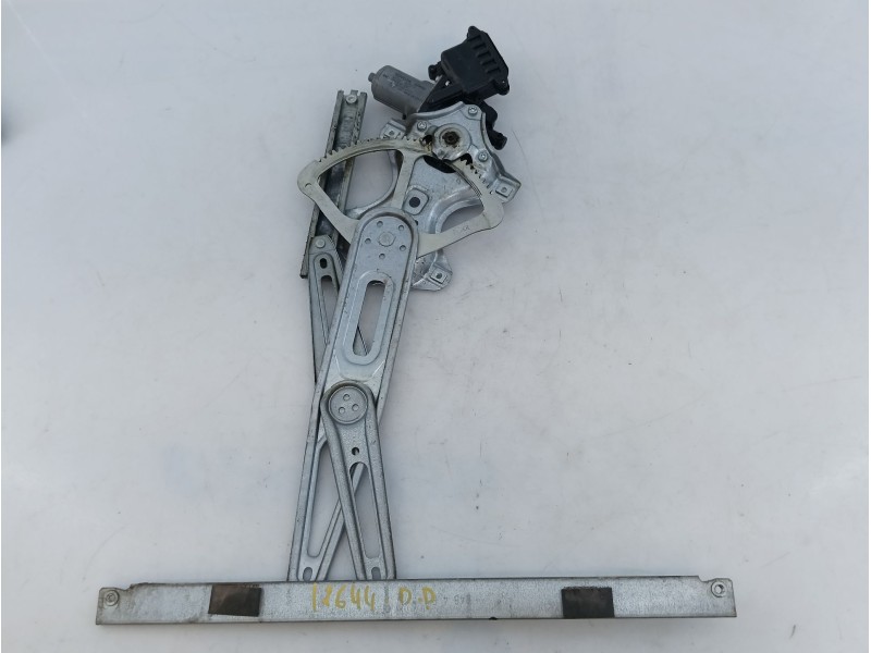 Recambio de elevalunas delantero derecho para toyota auris active referencia OEM IAM 8570102010  