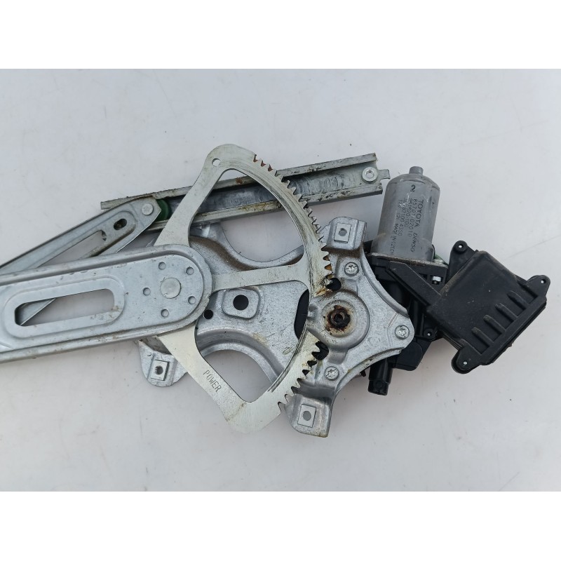Recambio de elevalunas delantero derecho para toyota auris active referencia OEM IAM 8570102010  
