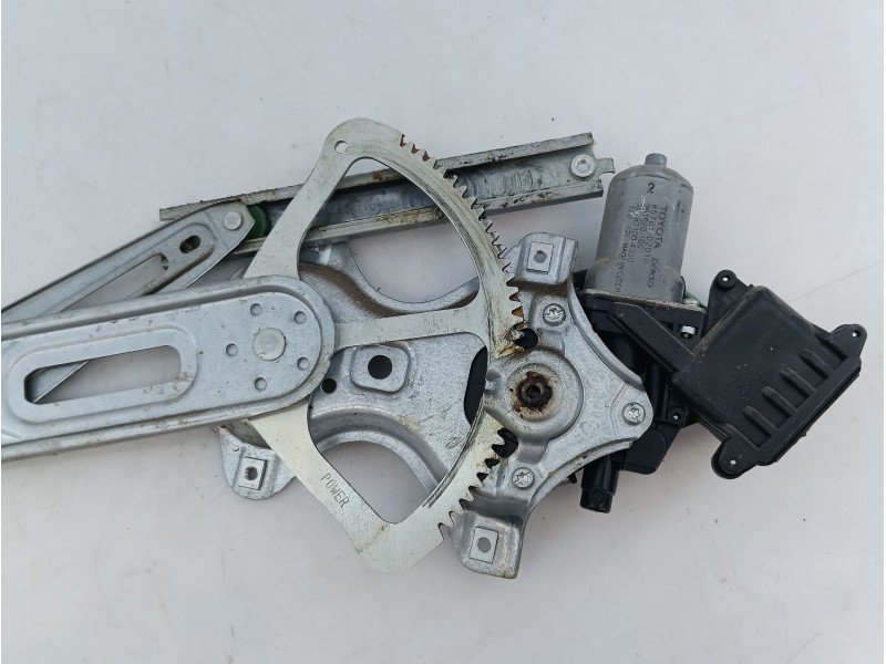 Recambio de elevalunas delantero derecho para toyota auris active referencia OEM IAM 8570102010  