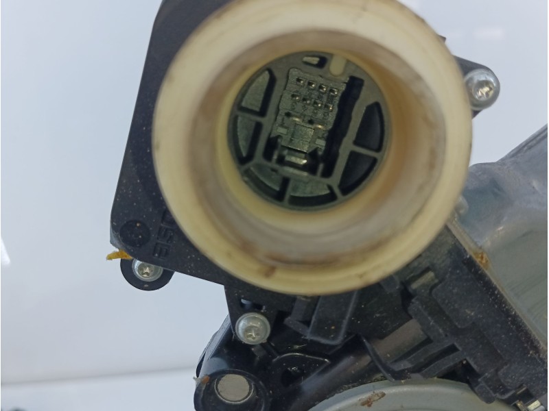 Recambio de elevalunas delantero derecho para toyota auris active referencia OEM IAM 8570102010  