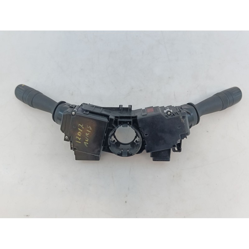 Recambio de mando intermitentes para toyota auris active referencia OEM IAM 17F852  