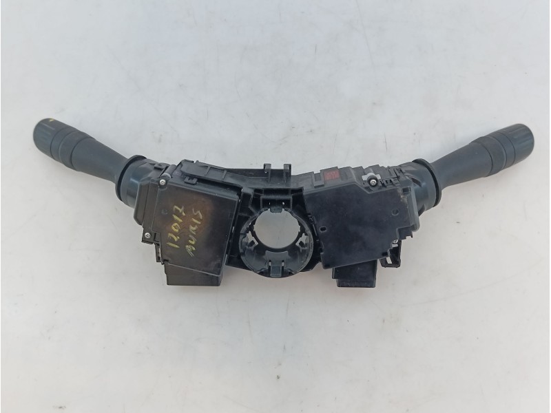 Recambio de mando intermitentes para toyota auris active referencia OEM IAM 17F852  