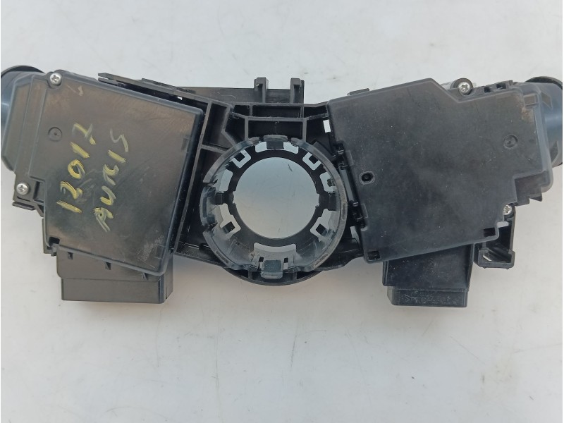 Recambio de mando intermitentes para toyota auris active referencia OEM IAM 17F852  