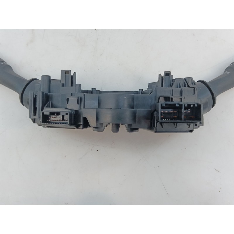 Recambio de mando intermitentes para toyota auris active referencia OEM IAM 17F852  