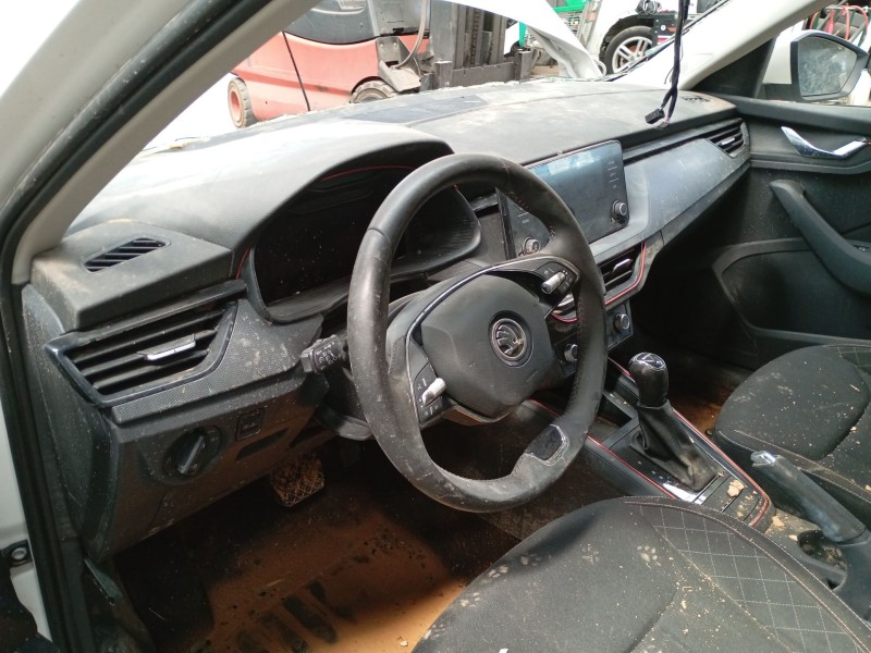 skoda kamiq (nw4) del año 2021