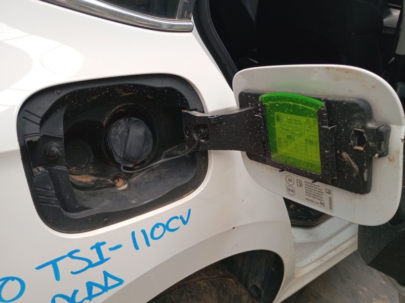 Recambio de tapa exterior combustible para skoda kamiq (nw4) 1.0 tsi referencia OEM IAM   