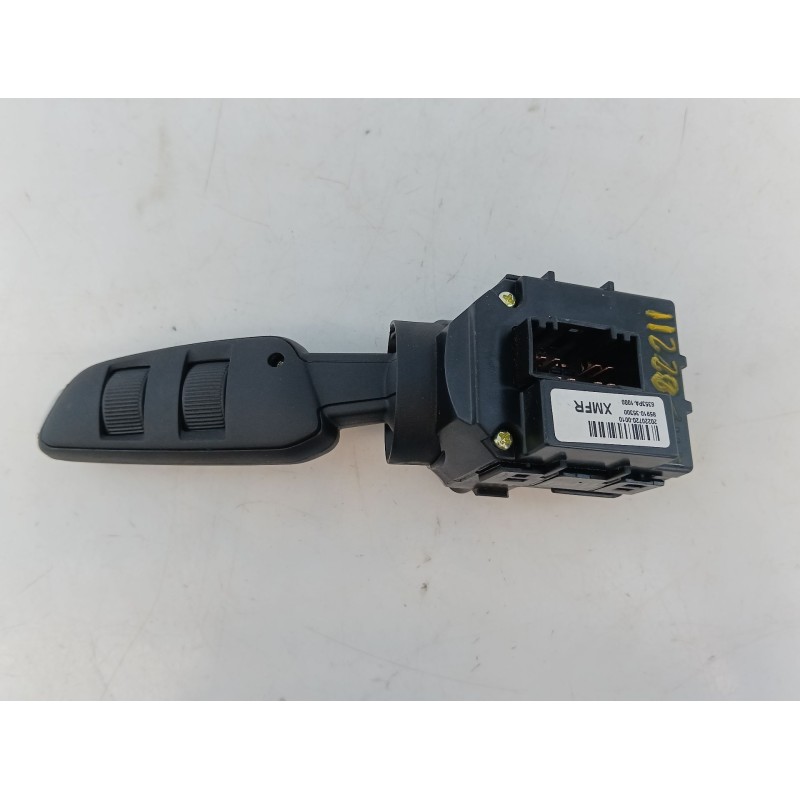 Recambio de mando limpia para ssangyong tivoli crystal 4x2 referencia OEM IAM   