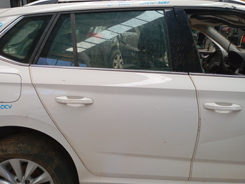 Recambio de puerta trasera derecha para skoda kamiq (nw4) 1.0 tsi referencia OEM IAM   