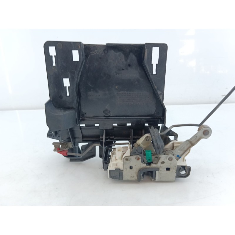 Recambio de cerradura puerta delantera izquierda para dodge nitro se referencia OEM IAM 1001870A006  