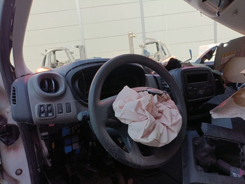 nissan nv300 furgoneta (x82) del año 2020