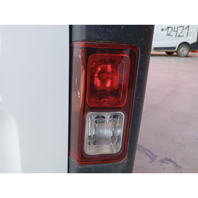 Recambio de piloto trasero derecho de paragolpes para opel vivaro b autobús (x82) 1.6 cdti (06) referencia OEM IAM   