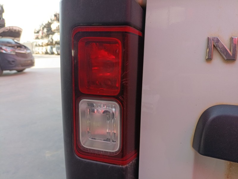 Recambio de piloto trasero izquierdo de paragolpes para nissan nv300 furgoneta (x82) 1.6 dci 120 referencia OEM IAM   