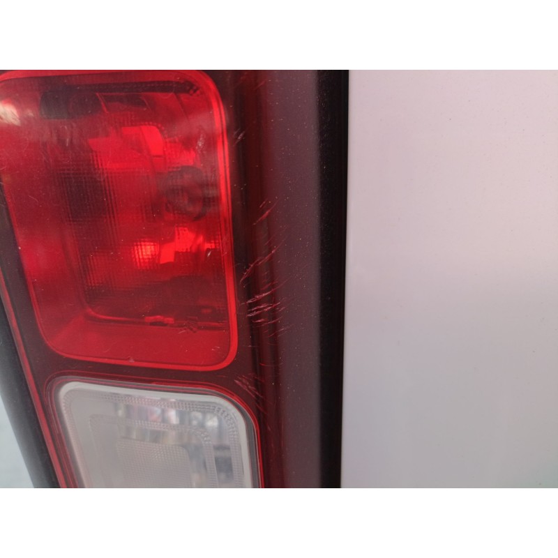 Recambio de piloto trasero izquierdo de paragolpes para nissan nv300 furgoneta (x82) 1.6 dci 120 referencia OEM IAM   