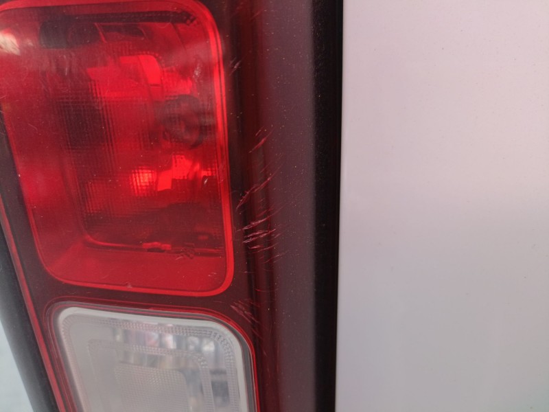 Recambio de piloto trasero izquierdo de paragolpes para nissan nv300 furgoneta (x82) 1.6 dci 120 referencia OEM IAM   