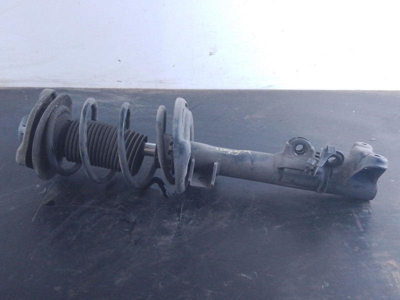 Recambio de amortiguador delantero izquierdo para mercedes-benz clase c (w204) berlina c 220 cdi (204.008) referencia OEM IAM   