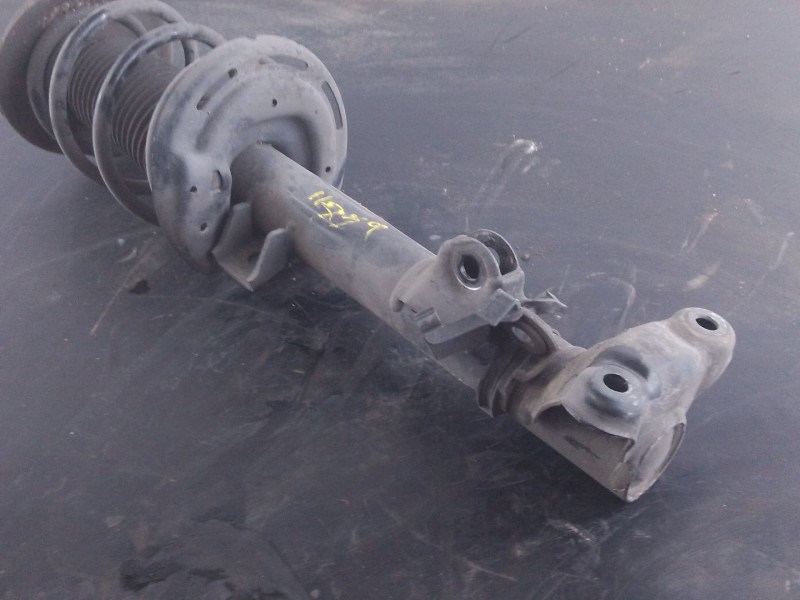 Recambio de amortiguador delantero izquierdo para mercedes-benz clase c (w204) berlina c 220 cdi (204.008) referencia OEM IAM   