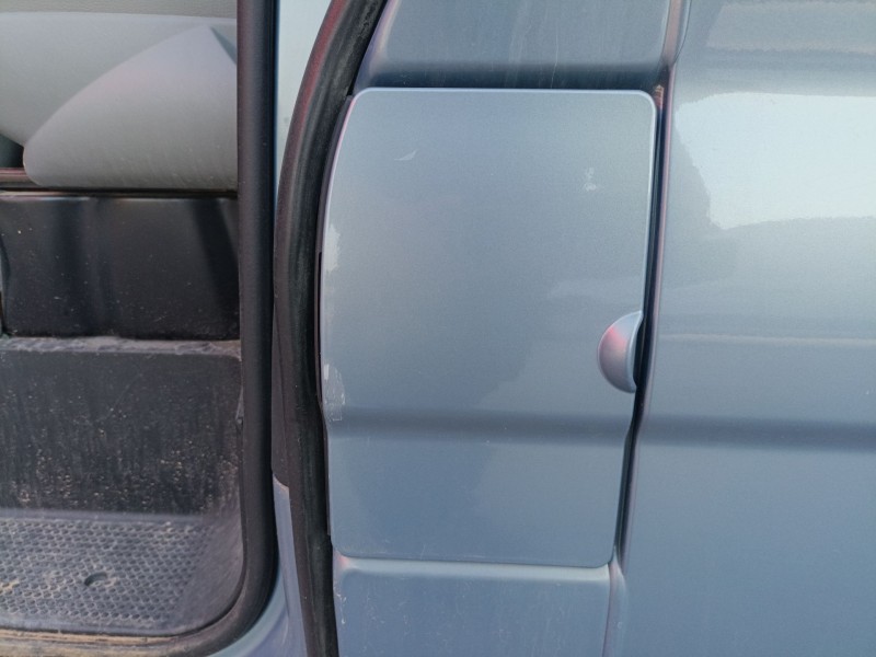 Recambio de tapa exterior combustible para renault trafic ii autobús (jl) 2.5 dci 145 (jl0j) referencia OEM IAM   