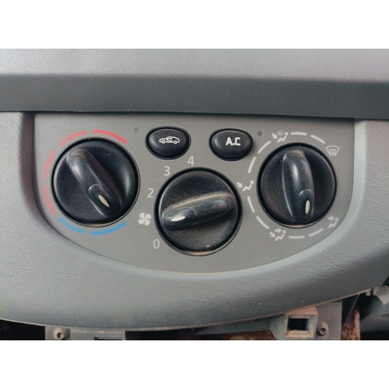 Recambio de mando calefaccion / aire acondicionado para renault trafic ii autobús (jl) 2.5 dci 145 (jl0j) referencia OEM IAM   