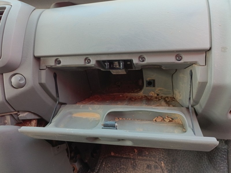 Recambio de guantera para renault trafic ii autobús (jl) 2.5 dci 145 (jl0j) referencia OEM IAM   