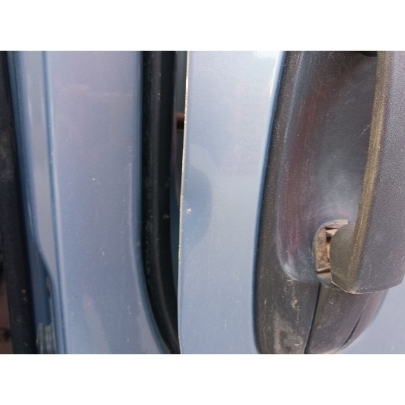 Recambio de puerta delantera derecha para renault trafic ii autobús (jl) 2.5 dci 145 (jl0j) referencia OEM IAM   