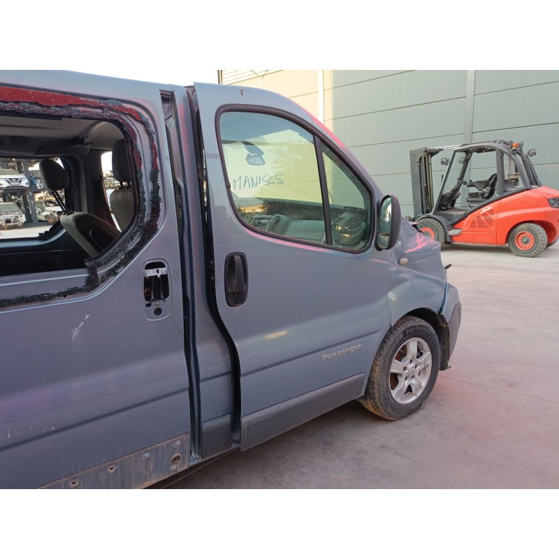 Recambio de puerta delantera derecha para renault trafic ii autobús (jl) 2.5 dci 145 (jl0j) referencia OEM IAM   