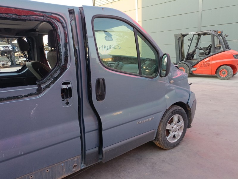 Recambio de puerta delantera derecha para renault trafic ii autobús (jl) 2.5 dci 145 (jl0j) referencia OEM IAM   