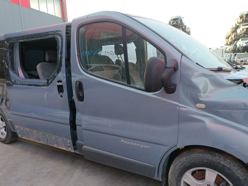 Recambio de puerta delantera derecha para renault trafic ii autobús (jl) 2.5 dci 145 (jl0j) referencia OEM IAM   