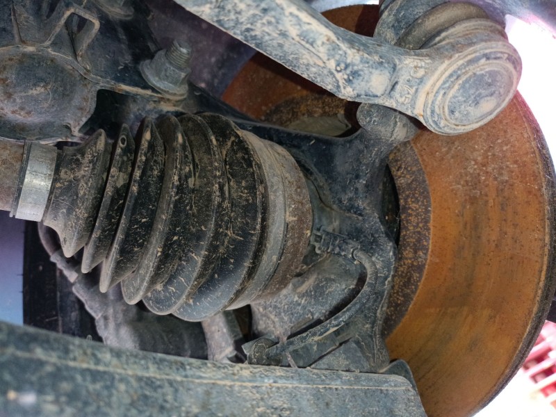 Recambio de mangueta delantera derecha para renault trafic ii autobús (jl) 2.5 dci 145 (jl0j) referencia OEM IAM   