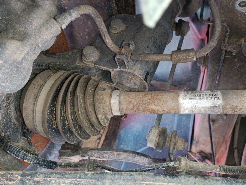 Recambio de transmision delantera derecha para renault trafic ii autobús (jl) 2.5 dci 145 (jl0j) referencia OEM IAM 93856307  