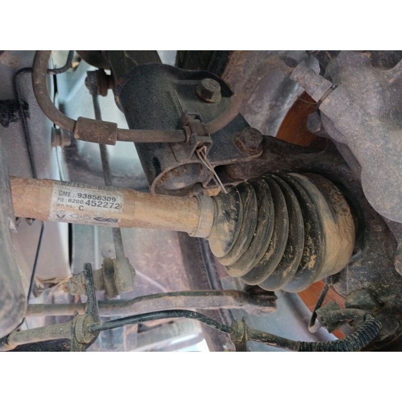 Recambio de transmision delantera izquierda para renault trafic ii autobús (jl) 2.5 dci 145 (jl0j) referencia OEM IAM 93856309  