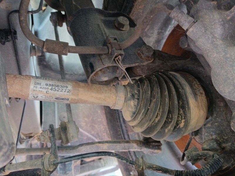 Recambio de transmision delantera izquierda para renault trafic ii autobús (jl) 2.5 dci 145 (jl0j) referencia OEM IAM 93856309  