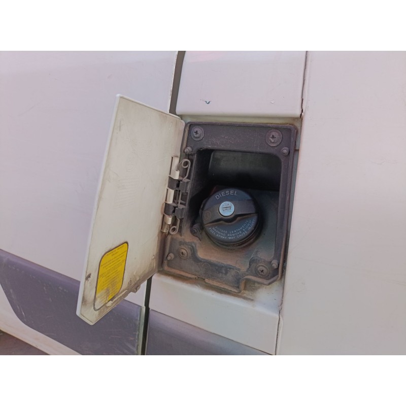 Recambio de tapa exterior combustible para peugeot boxer furgoneta 2.2 hdi 100 referencia OEM IAM   