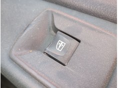 MANDO ELEVALUNAS DELANTERO DERECHO 