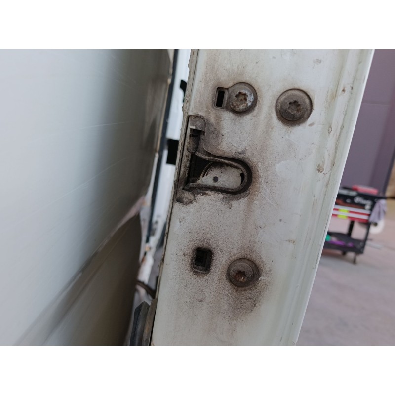 Recambio de cerradura puerta trasera derecha para peugeot boxer furgoneta 2.2 hdi 100 referencia OEM IAM   