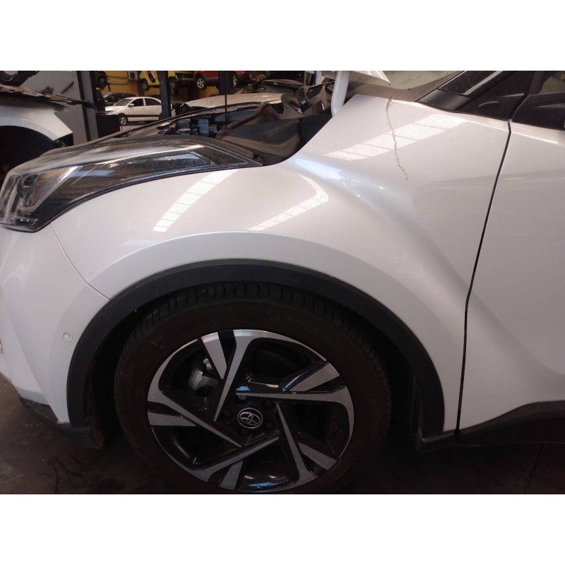 Recambio de aleta delantera izquierda para toyota c-hr hybrid dynamic referencia OEM IAM   