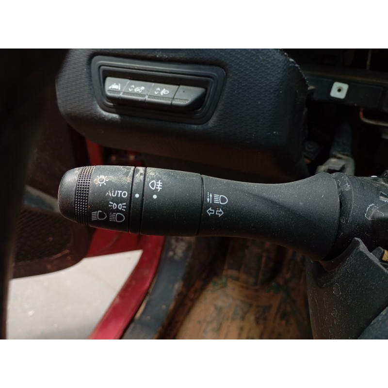 Recambio de mando intermitentes para renault clio v (b7_) tce 90 (b7mt) referencia OEM IAM   
