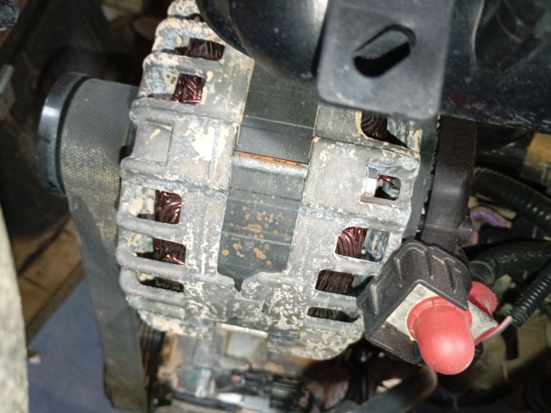 Recambio de alternador para renault clio v (b7_) tce 90 (b7mt) referencia OEM IAM   