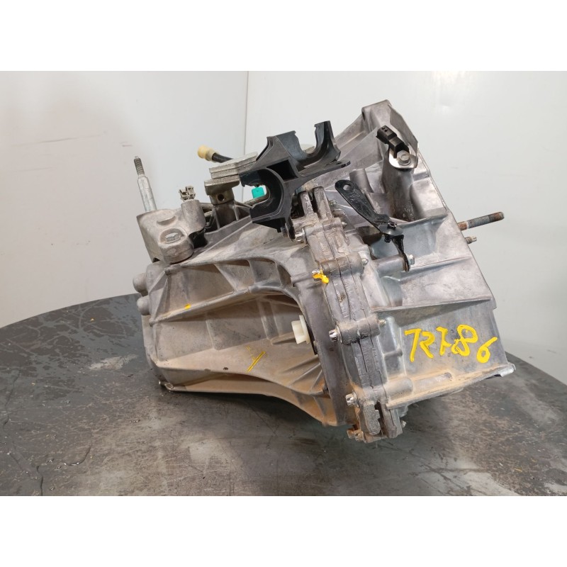 Recambio de caja cambios para dacia duster ambience 4x2 referencia OEM IAM TL4075  