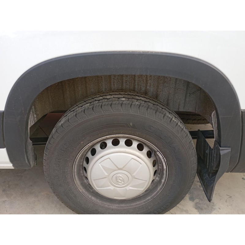 Recambio de aletin trasero izquierdo para maxus deliver 9 furgoneta 2.0 d (sv63c) referencia OEM IAM   