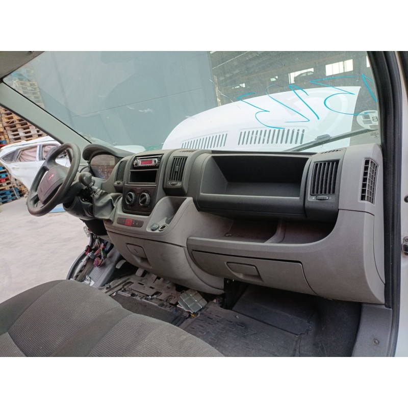Recambio de salpicadero para peugeot boxer furgoneta 2.2 hdi 120 referencia OEM IAM   