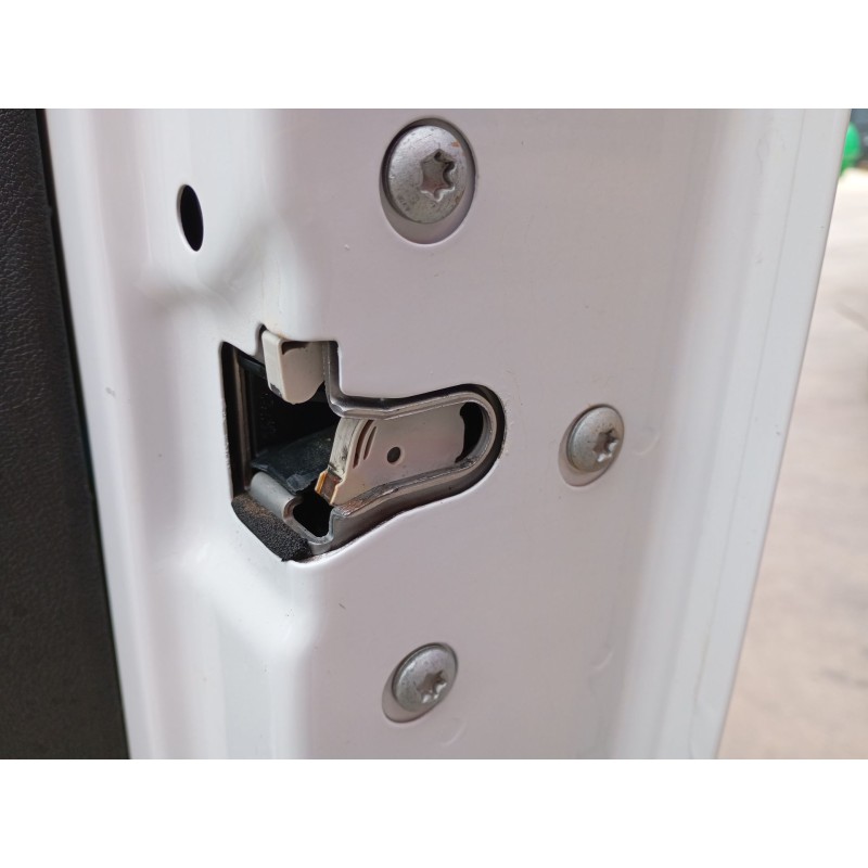 Recambio de cerradura puerta delantera derecha para peugeot boxer caja/chasis 2.2 bluehdi 140 referencia OEM IAM   